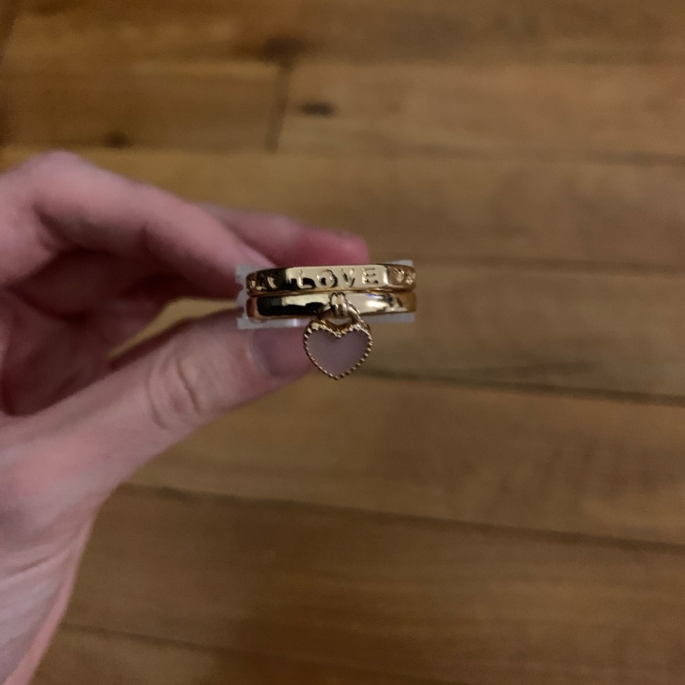 MOVING SALE RING